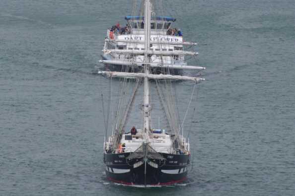 02 September 2021 - 14-13-40
TS Royalist departs chased by local tour boat Dart Explorer
-----------------------
TS Royalist & Dart Explorer in Dartmouth